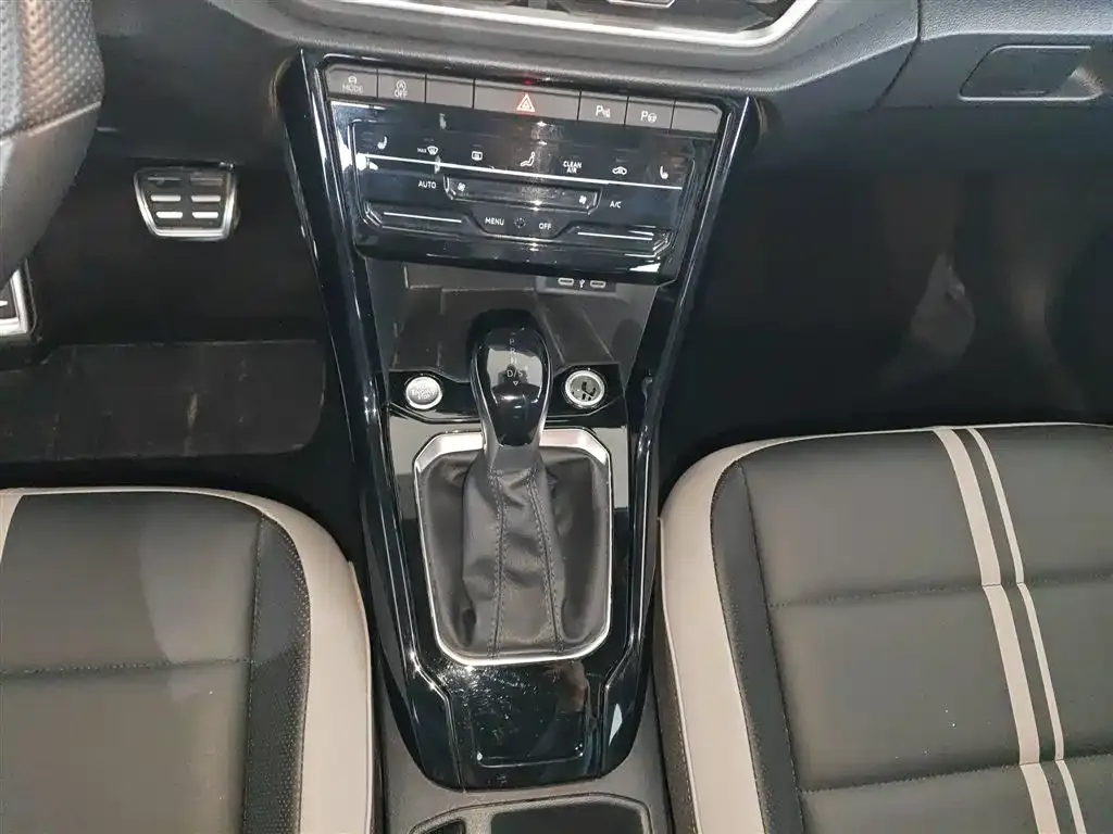 Volkswagen T-Roc 2023 из CN, фото 6