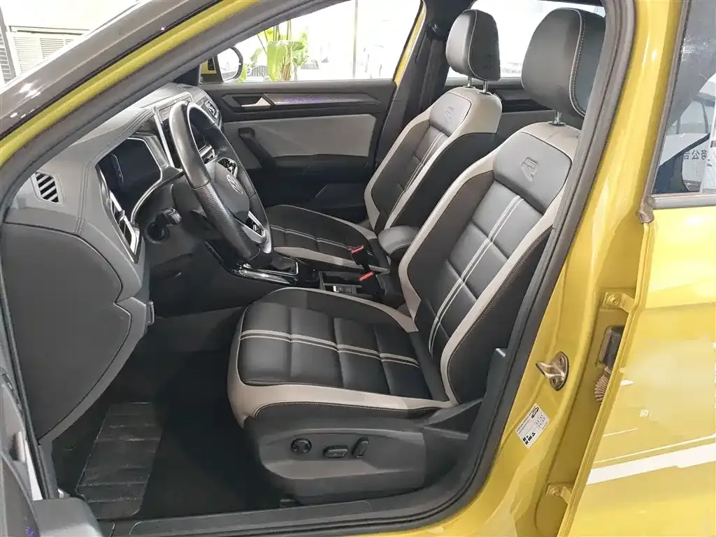 Volkswagen T-Roc 2023 из CN, фото 7