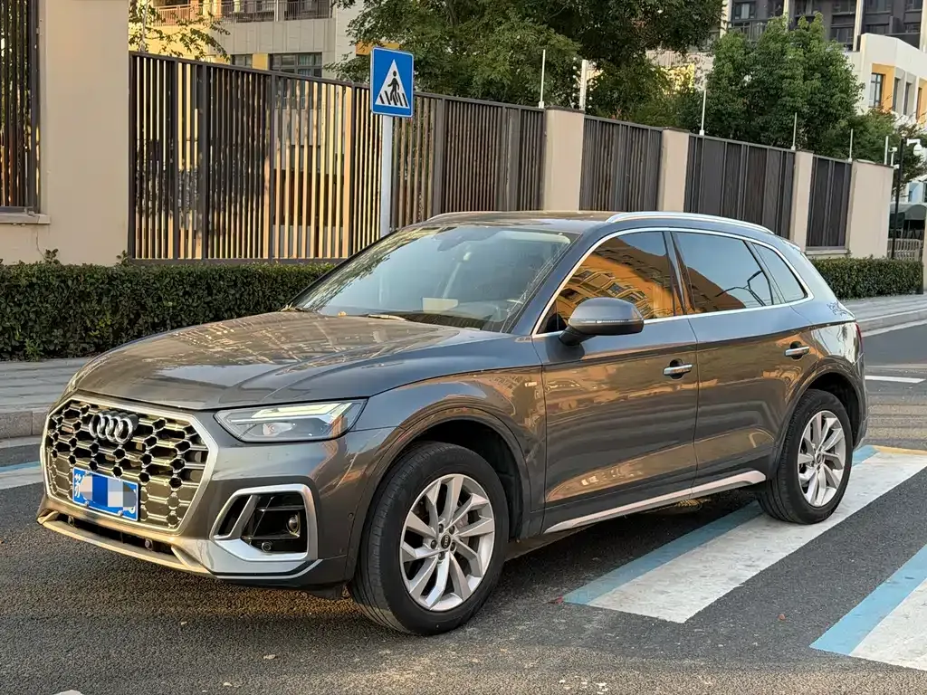 Audi Q5L 2022 из CN, фото 1