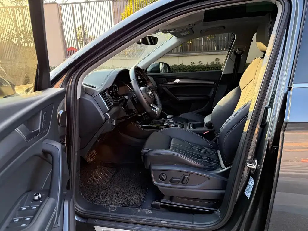 Audi Q5L 2022 из CN, фото 3