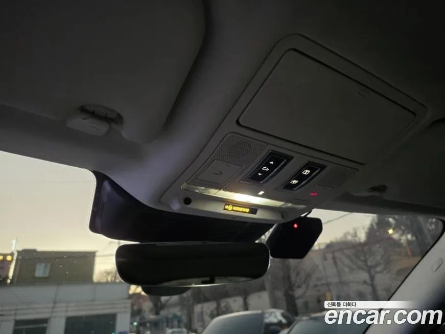 [object Object] Range Rover Evoque 2023 из KR, фото 10