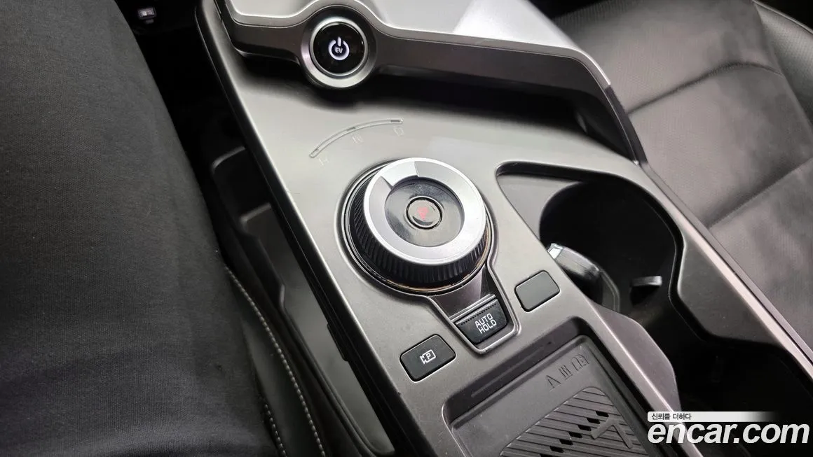 Kia EV6 — фото 9