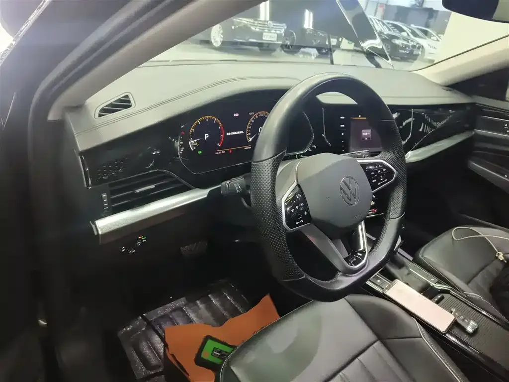 Volkswagen Passat 2023 из CN, фото 10