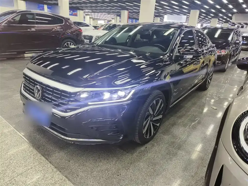 Volkswagen Passat 2023 из CN, фото 2