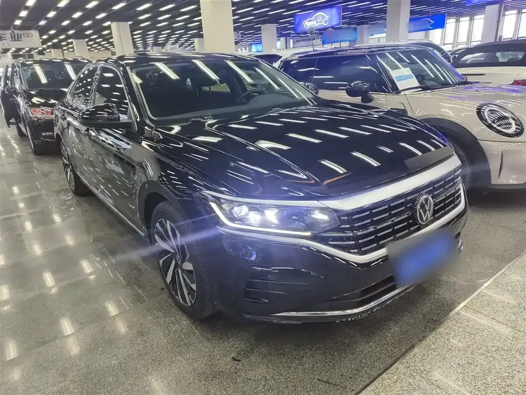 Volkswagen Passat 2023 из CN, фото 4