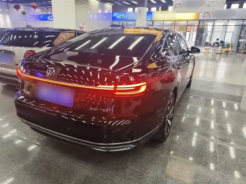 Volkswagen Passat 2023 из CN, фото 7