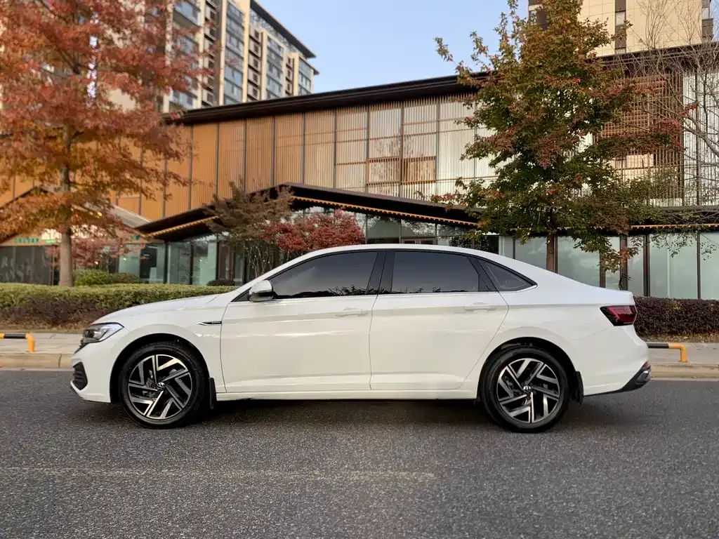 Volkswagen Sagitar 2024 из CN, фото 4
