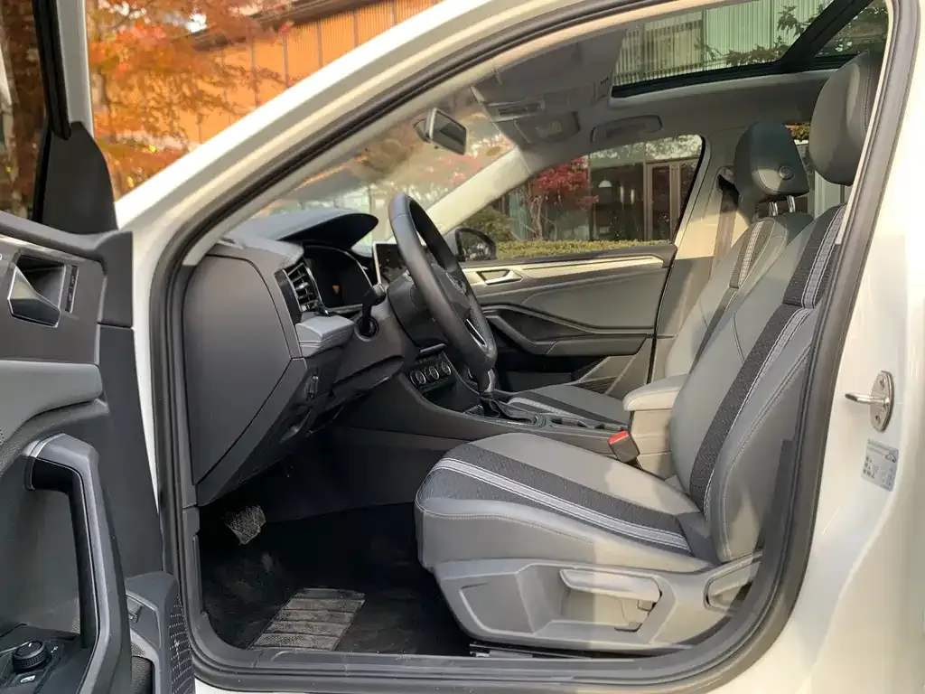 Volkswagen Sagitar 2024 из CN, фото 9