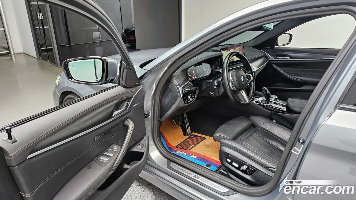BMW 5-Series 2023 из KR, фото 10