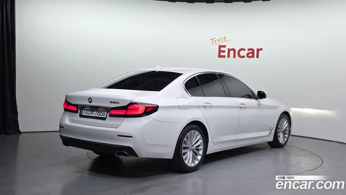 BMW 5-Series 2022 из KR, фото 2