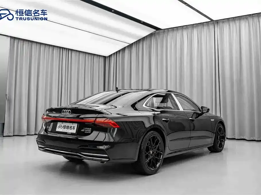 Audi A7L — фото 5