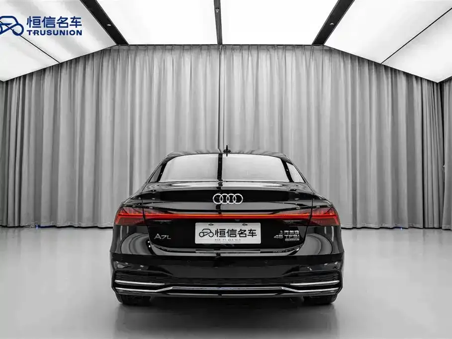 Audi A7L — фото 6