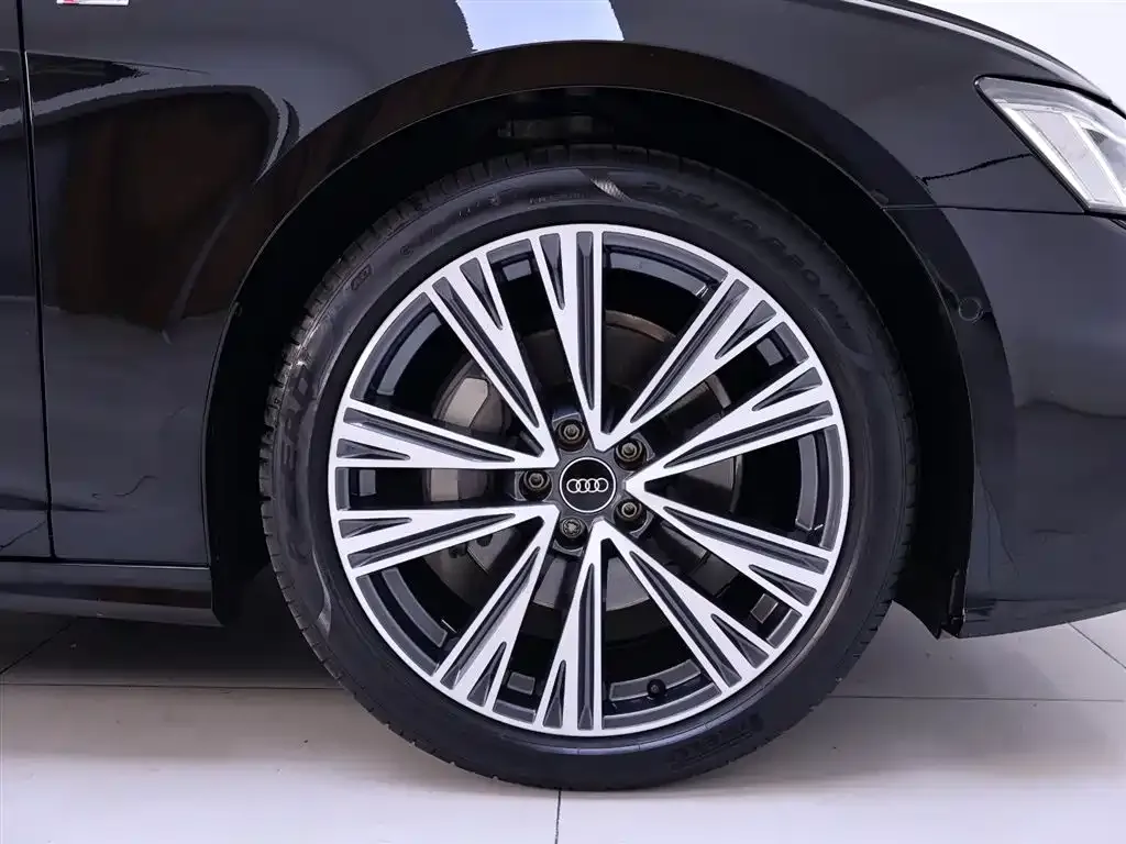 Audi A6L 2024 из CN, фото 6