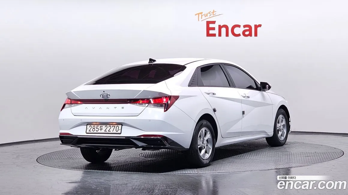 Hyundai AVANTE — фото 2