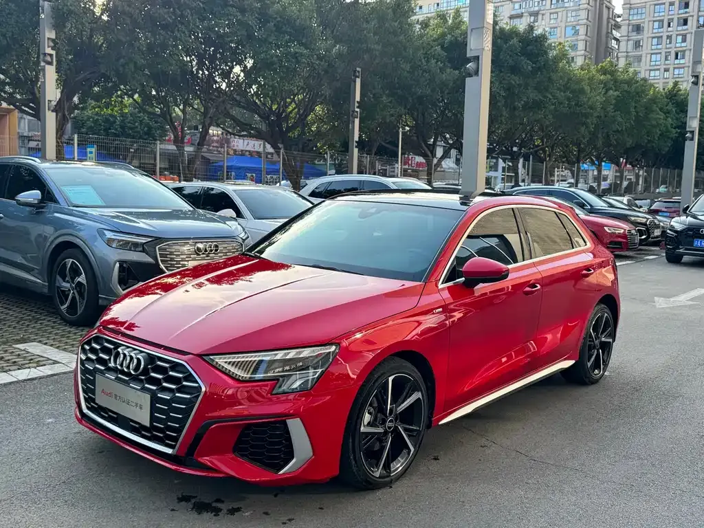 Audi A3 — фото 1