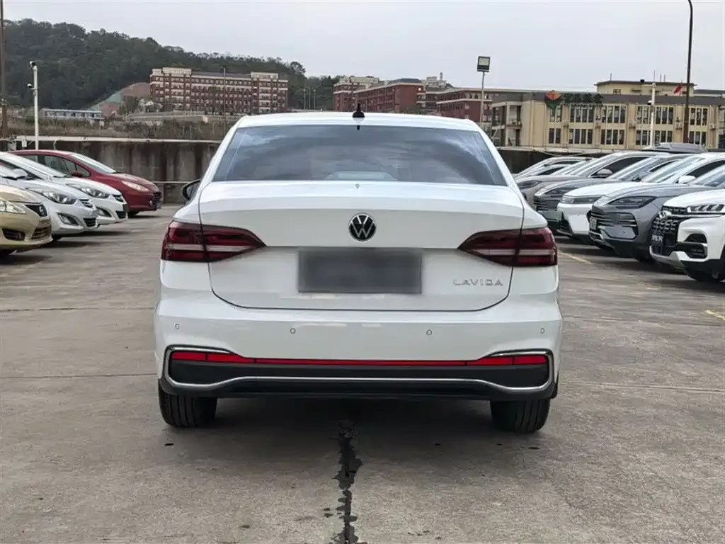 Volkswagen Lavida 2023 из CN, фото 6