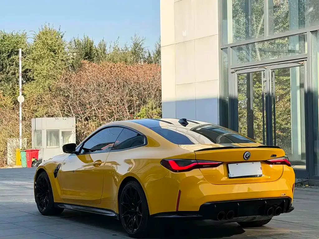 BMW M4 — фото 4