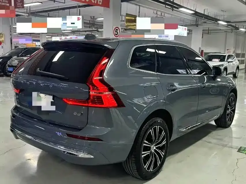 Volvo XC60 — фото 6