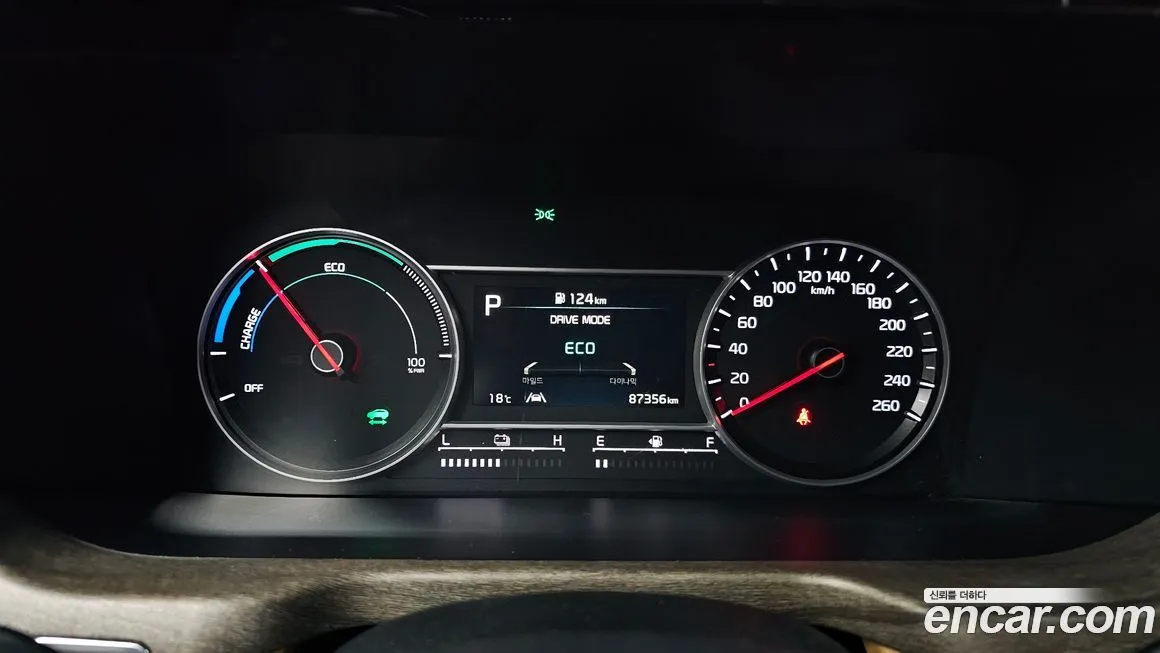 Kia Sorento — фото 8