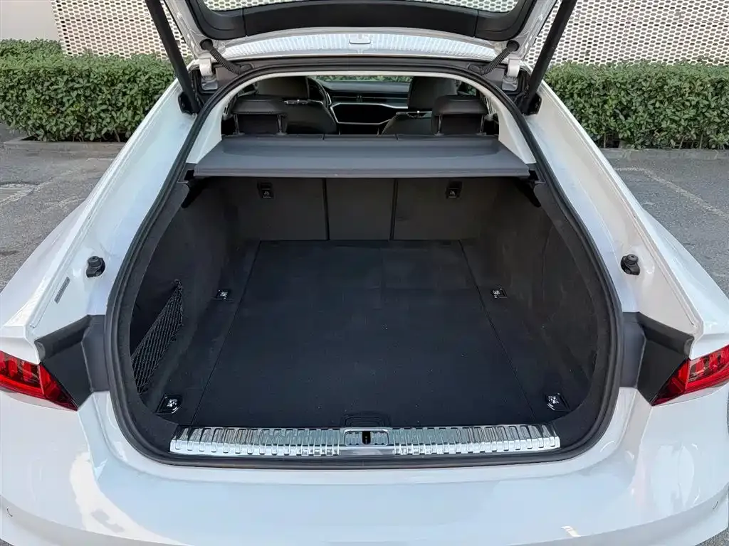 Audi A7 2024 из CN, фото 10