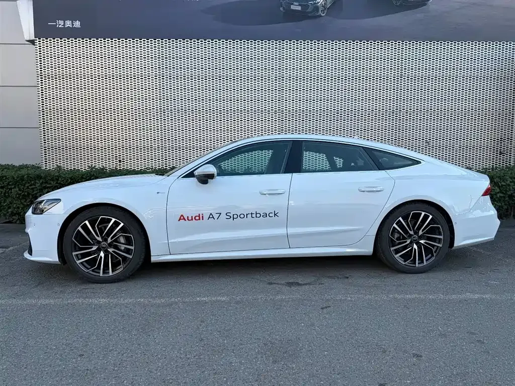 Audi A7 2024 из CN, фото 3