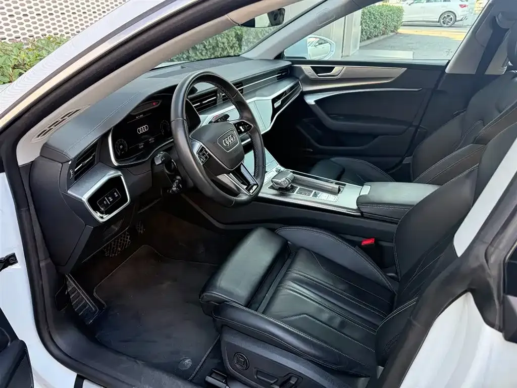 Audi A7 2024 из CN, фото 5