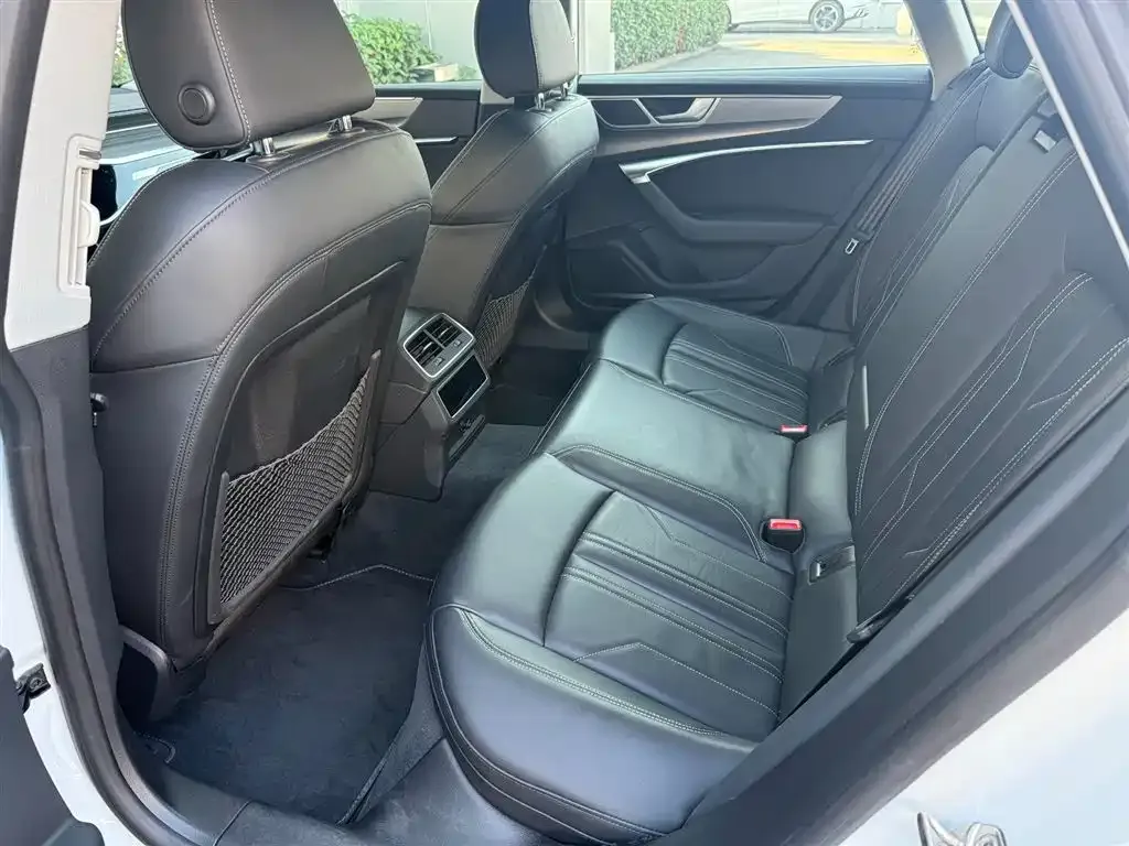 Audi A7 2024 из CN, фото 6