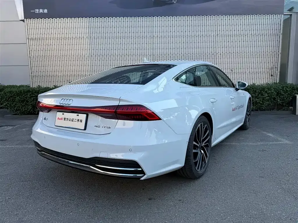 Audi A7 2024 из CN, фото 8
