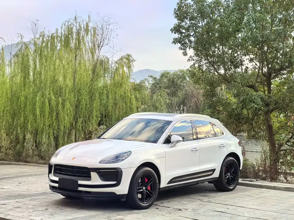 Porsche Macan — фото 1