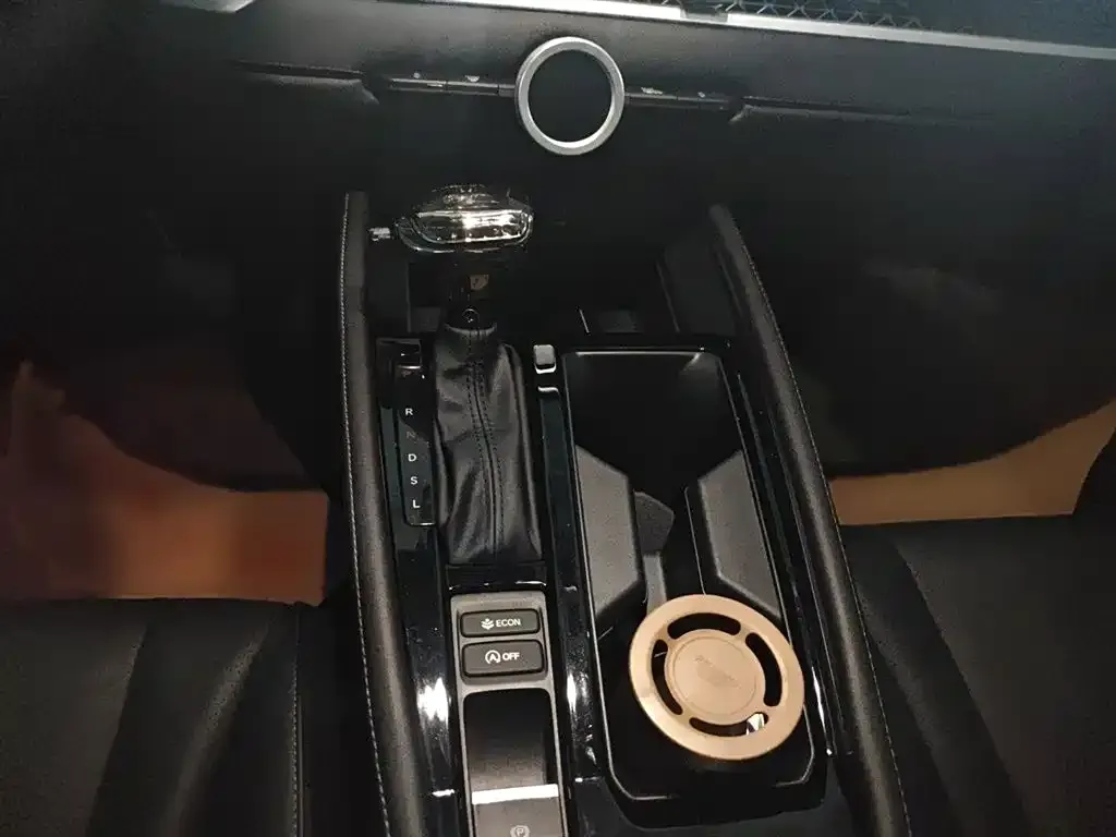 Honda Accord — фото 10