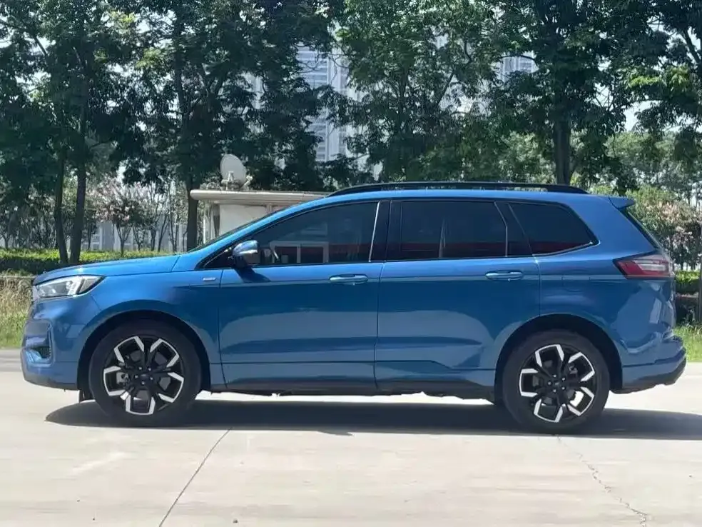 Ford Edge — фото 7