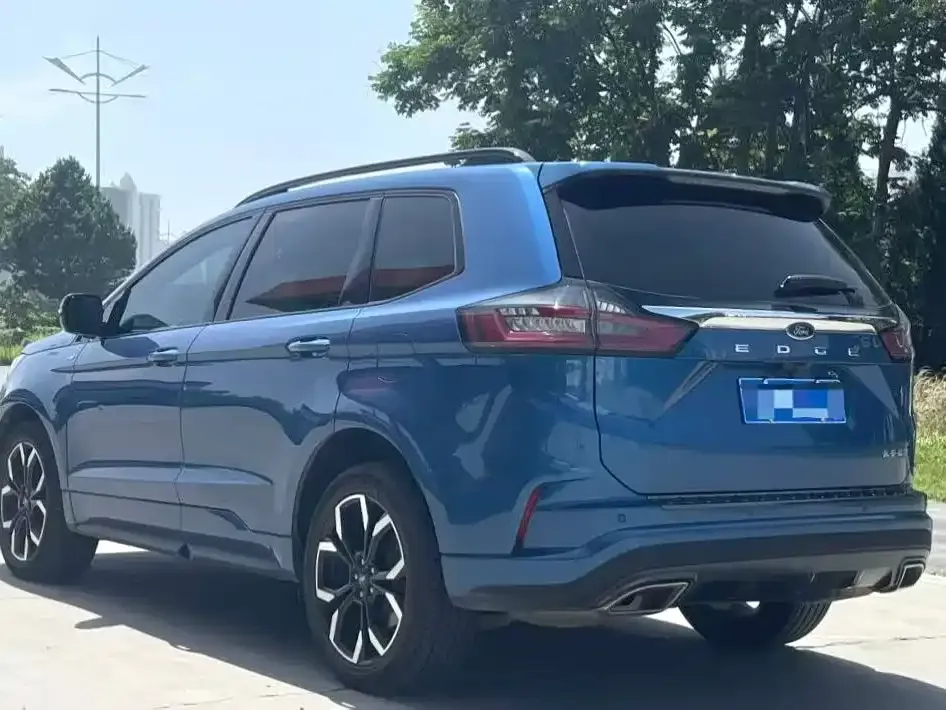 Ford Edge — фото 8