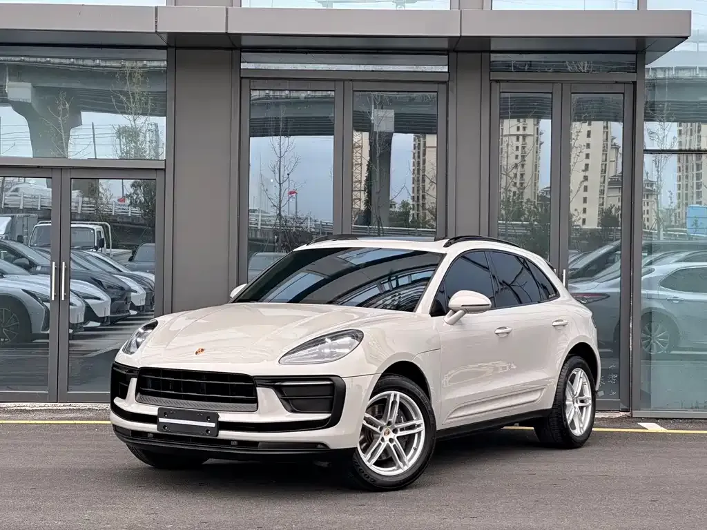 Porsche Macan — фото 1
