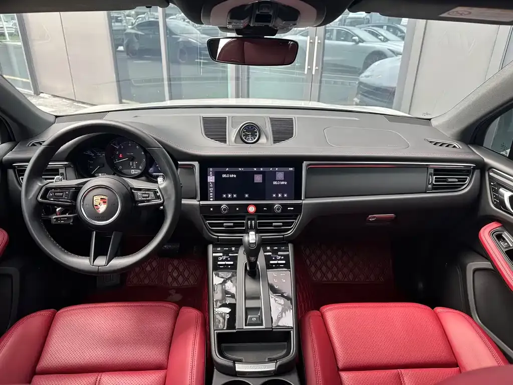 Porsche Macan — фото 8