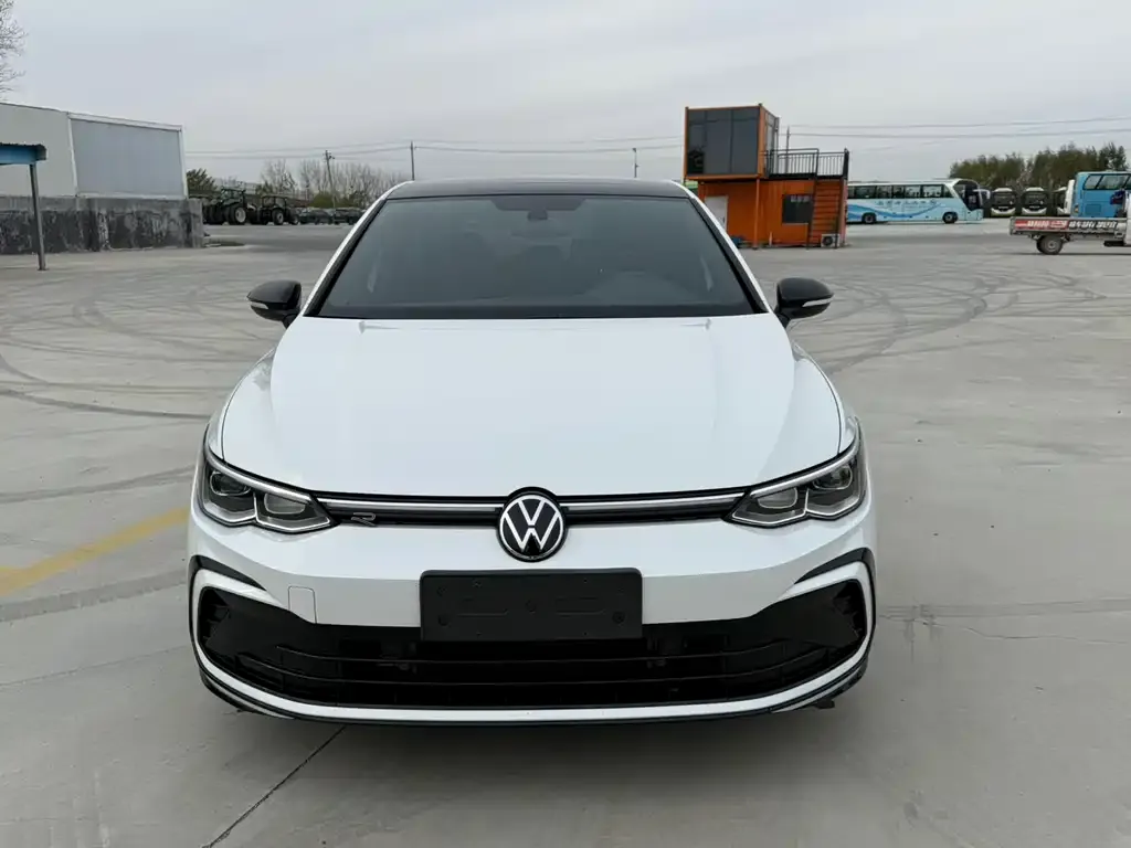 Volkswagen Golf 2022 из CN, фото 2