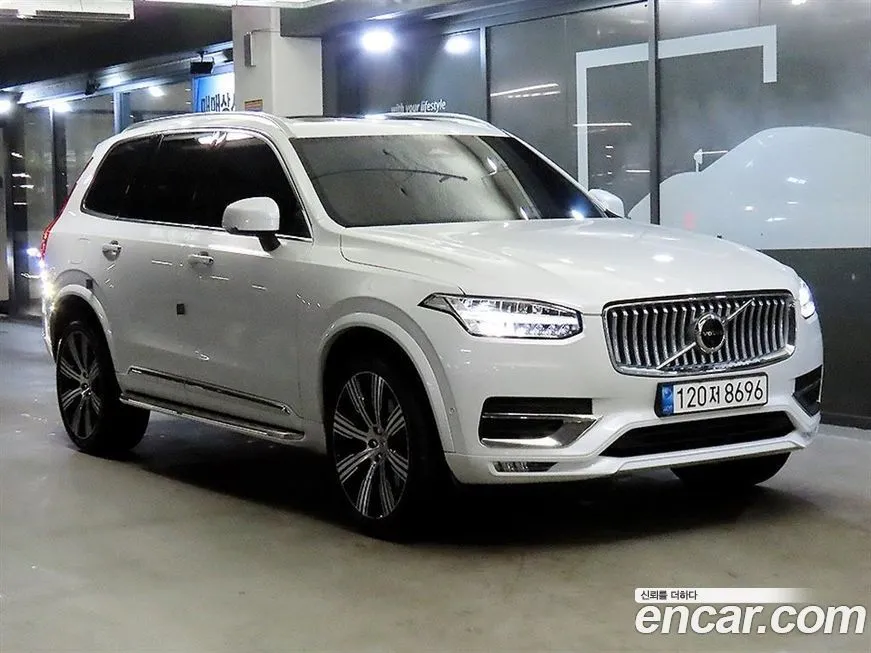 Volvo XC90 — фото 1