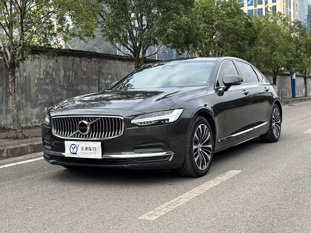 Volvo S90 2023 из CN, фото 1