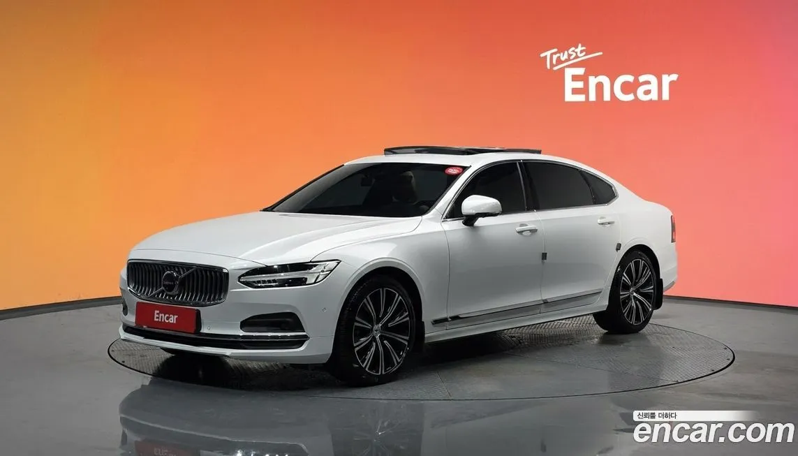 Volvo S90 — фото 1