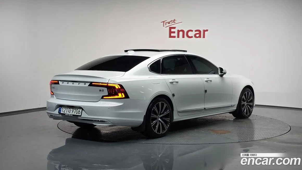 Volvo S90 — фото 2