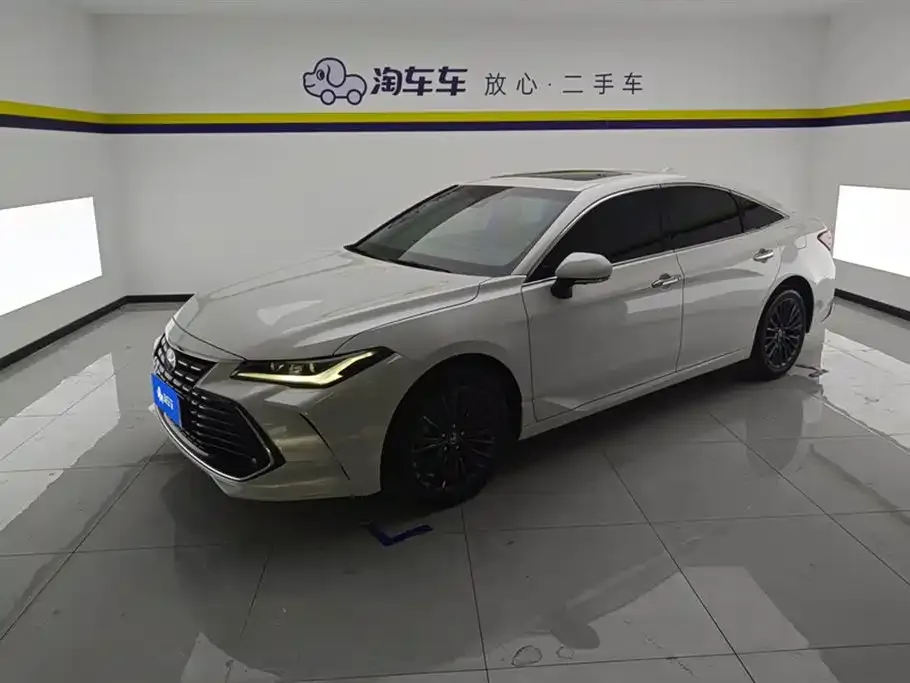 Toyota Avalon 2023 из CN, фото 1