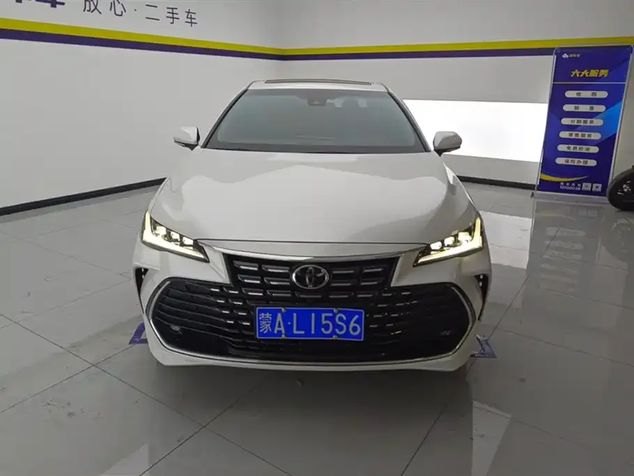 Toyota Avalon 2023 из CN, фото 2