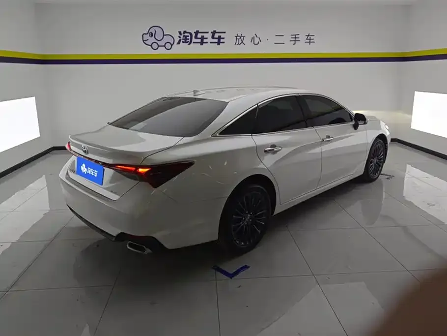 Toyota Avalon 2023 из CN, фото 3