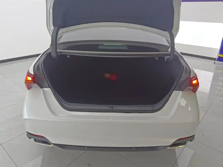 Toyota Avalon 2023 из CN, фото 4