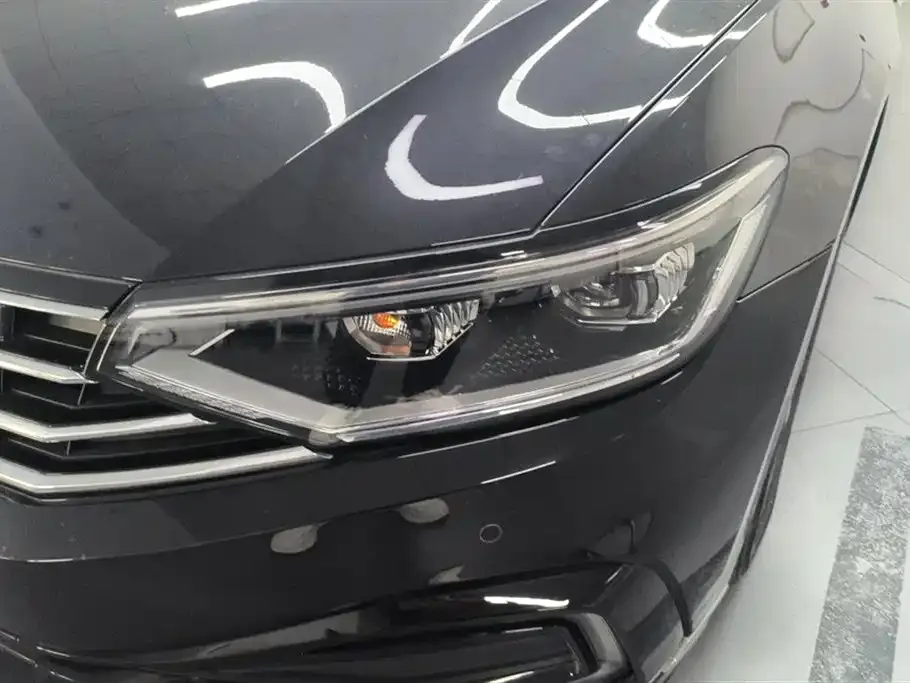 Volkswagen Magotan GTE PHEV 2021 из CN, фото 5
