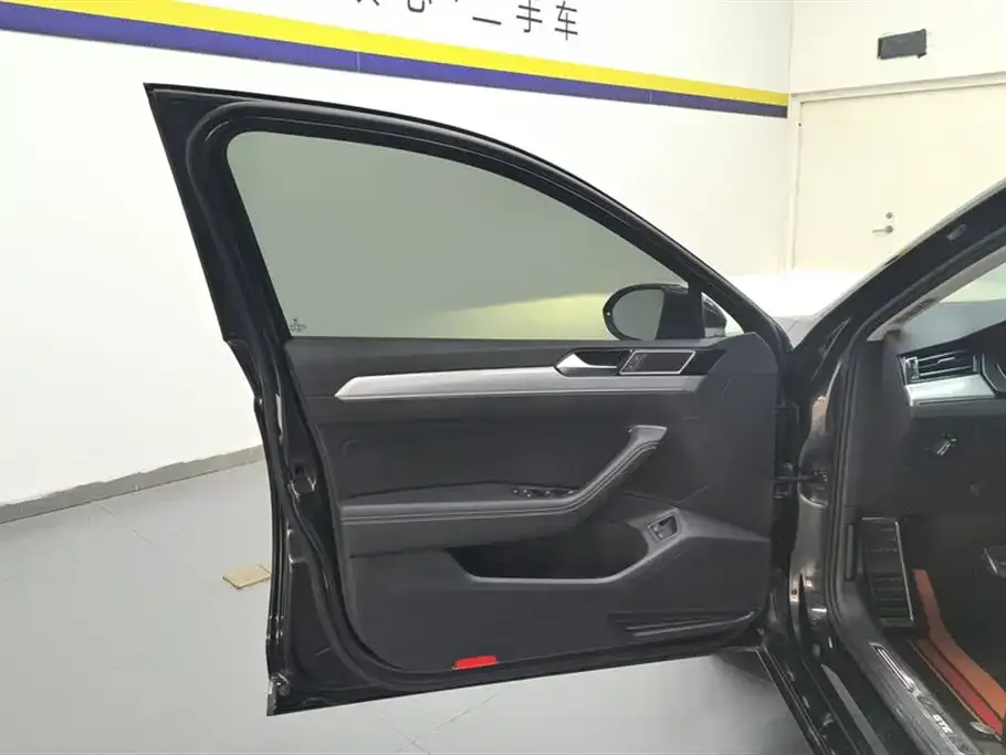Volkswagen Magotan GTE PHEV 2021 из CN, фото 7