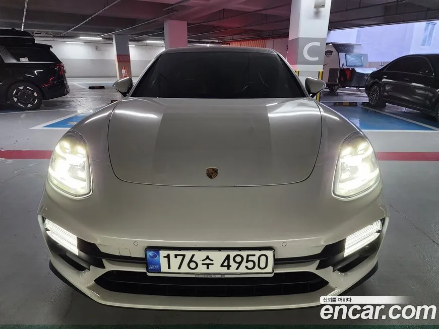 Porsche Panamera 2022 из KR, фото 1