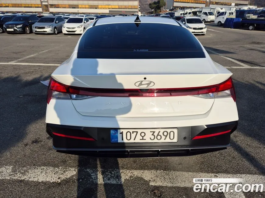 Hyundai AVANTE — фото 3