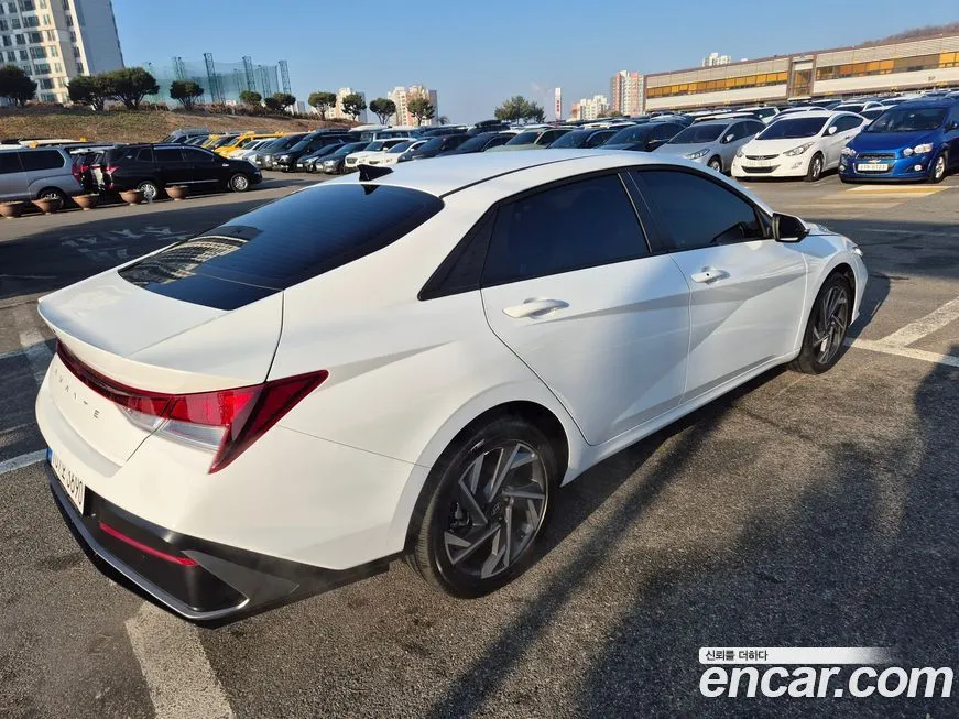 Hyundai AVANTE — фото 4
