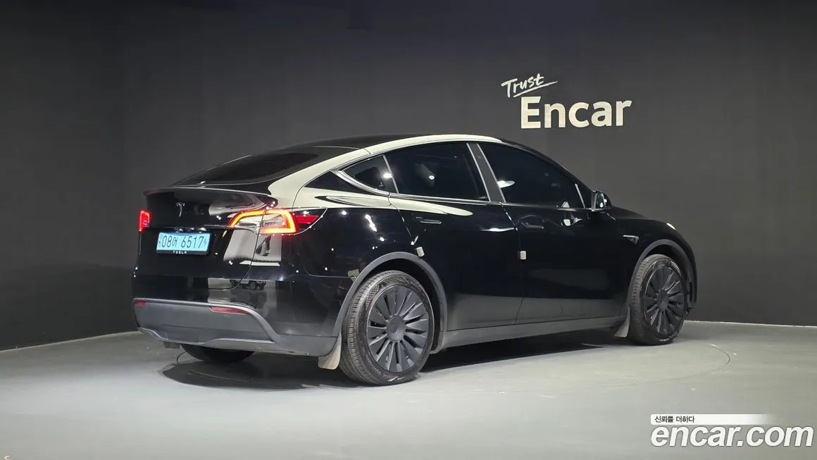 Tesla Model Y 2024 из KR, фото 2