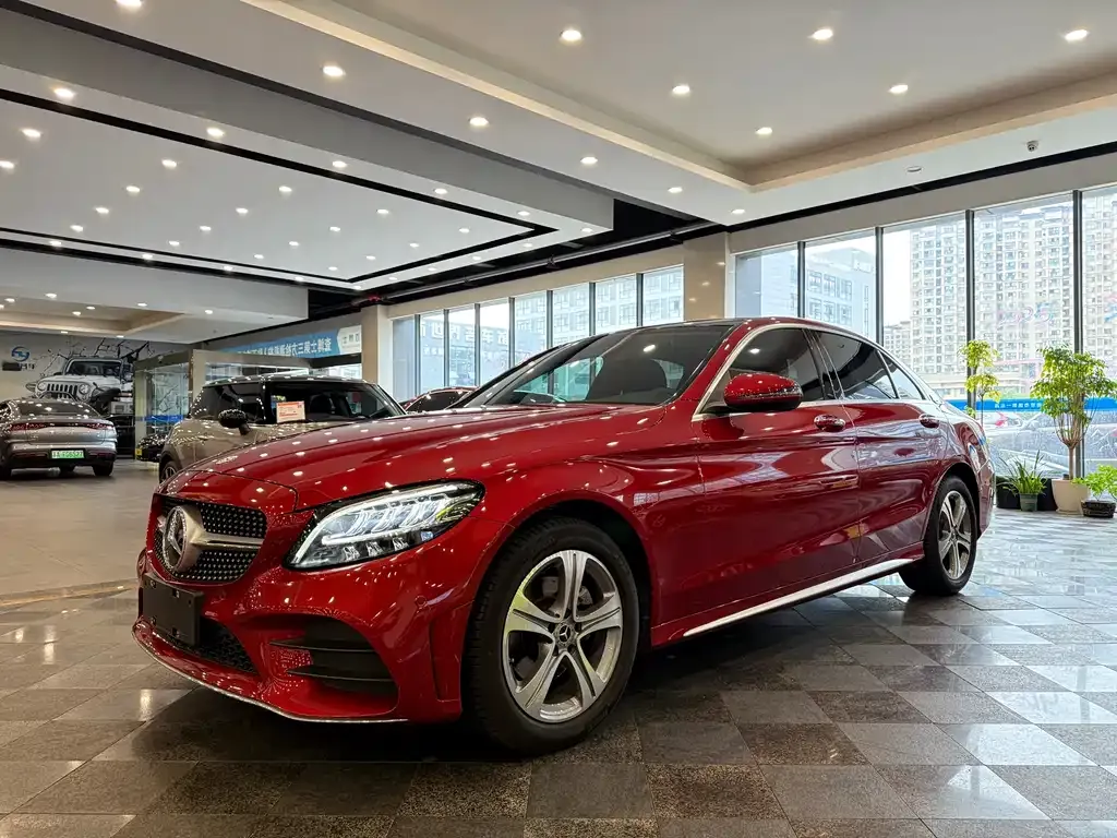 Mercedes-Benz C-Class — фото 1
